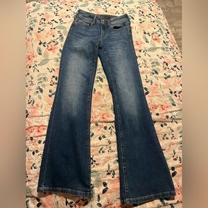 000 Aeropostal low rise flared jeans